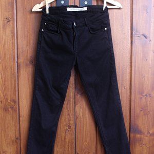 Zara women’s black “trafaluc denim collection” je